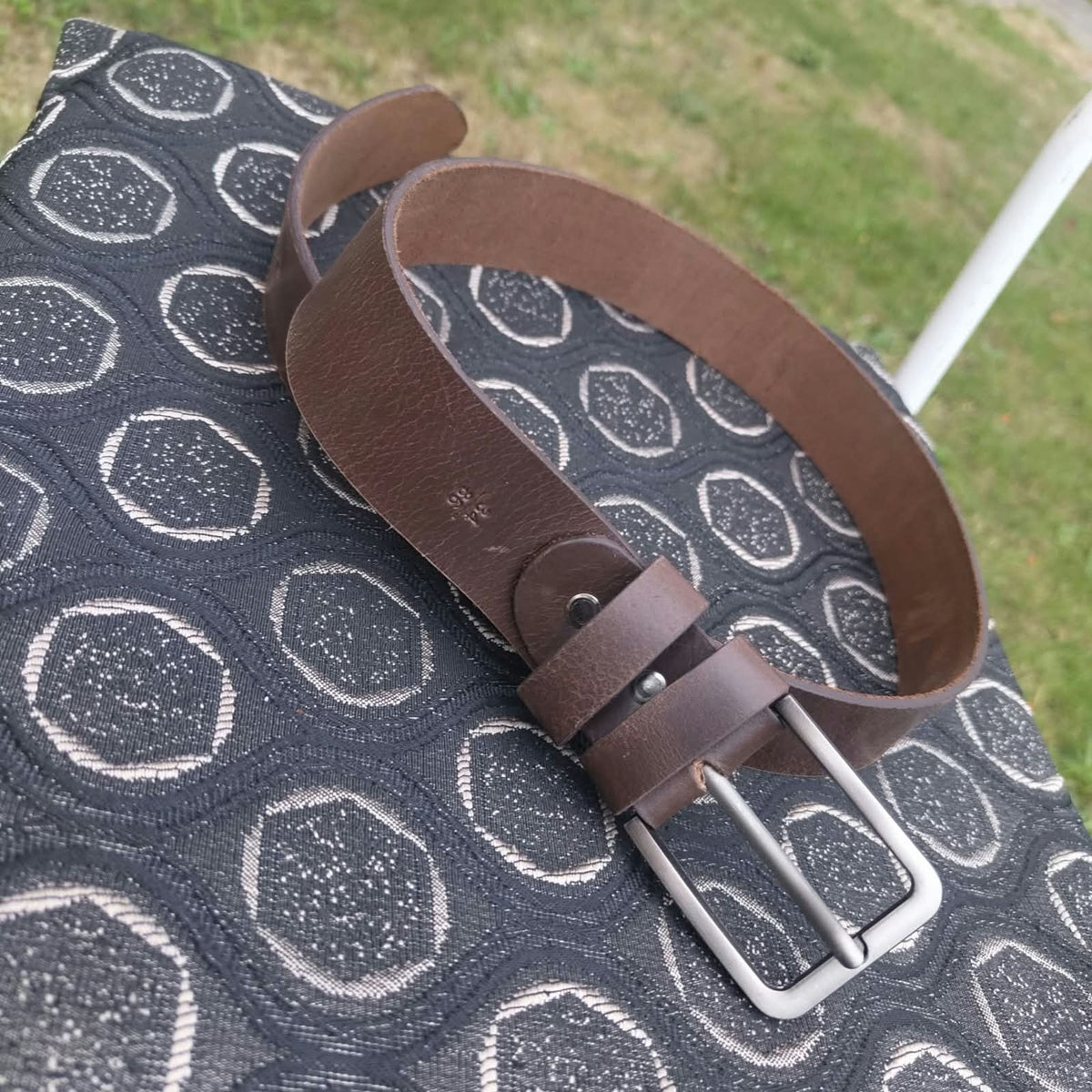 Men's Brown Pull-Up Leather Belt – Genuine Buffalo Leather, Classic Casual & Everyday Belt